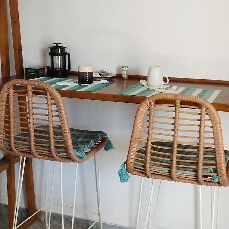 Παραθαλασσιο Στουντιο Μιχαλιας Sea View Studio Michalias Νουμερο 8 Agia Marina  Экстерьер фото
